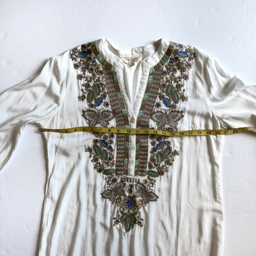 Luna Moon Floral Embroidered Tunic Top M Ivory Boho Sheer Roll Tab Sleeves Swim - Picture 10 of 11